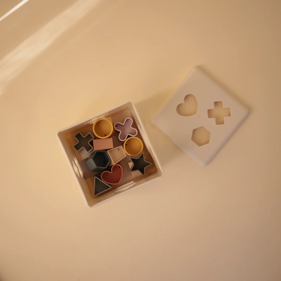 Shape Sorting Box - Mushie - Image 2