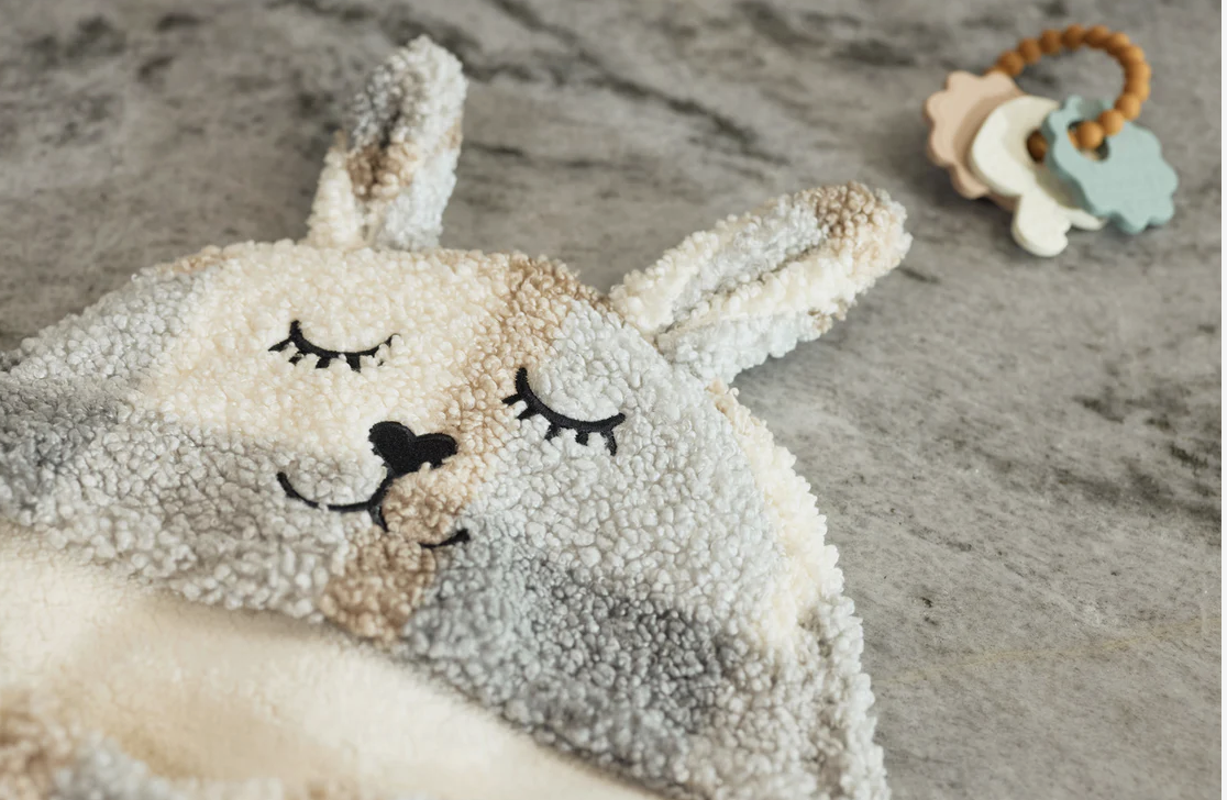 Wrap Blanket Bunny Check - Boucle - Image 8